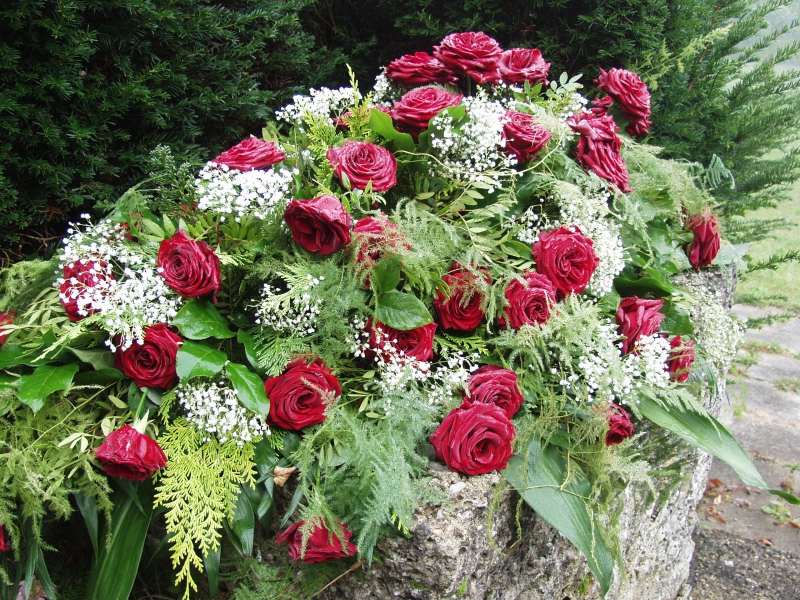 funeraire-BIOT-min_roses-61203